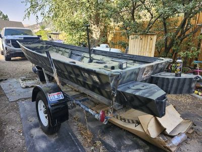 Lowe Flat Bottom Jon Boat with Boat Trailer and LED Light Bar 14ft
