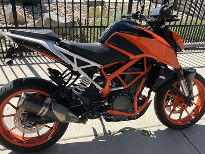 2017 KTM Duke 390 with saddle bags