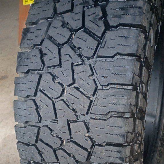 * Single LT275/65R18 Tire With Lots of Tread Left *