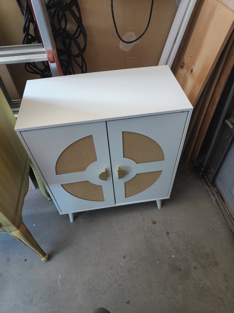Main image 4
