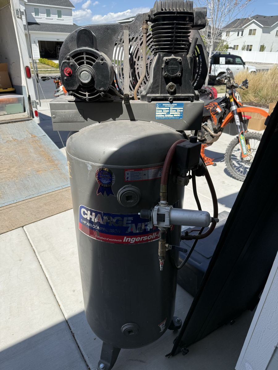 Ingersoll-Rand 5HP 60 Gall Air Compressor – 240V,