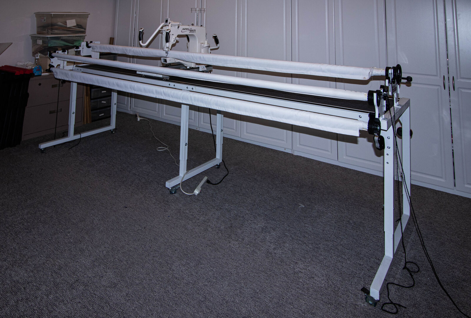 Grace Block Rockit 15 long arm quilting machine with 10 foot quilting table