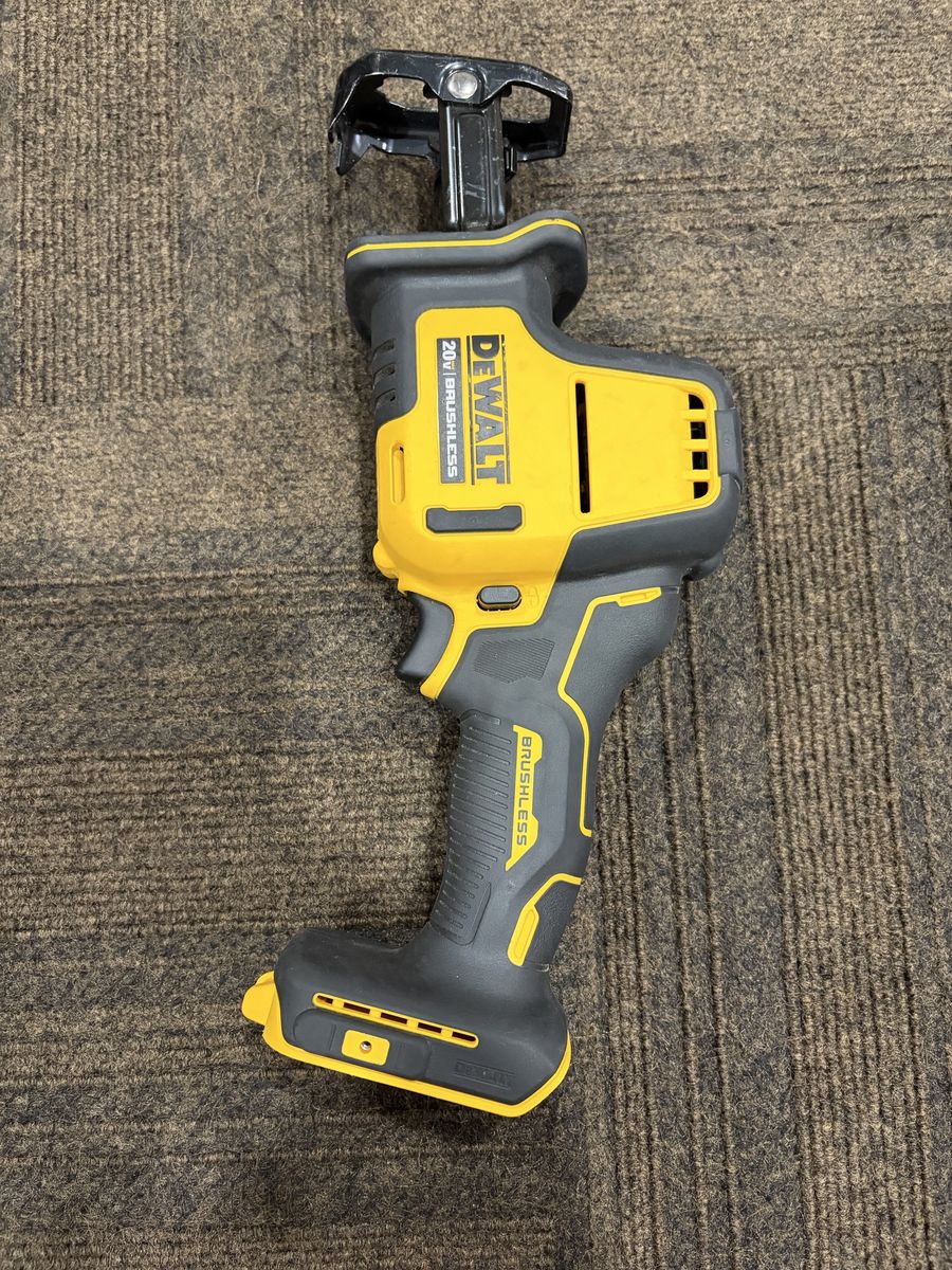 DEWALT ATOMIC 20V MAX Brushless Compact Reciprocating Saw (Tool Only)