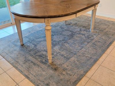 Gorgeous Ashley Table