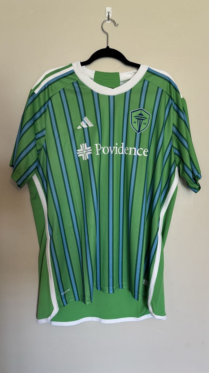 Seattle Sounders jersey XXL
