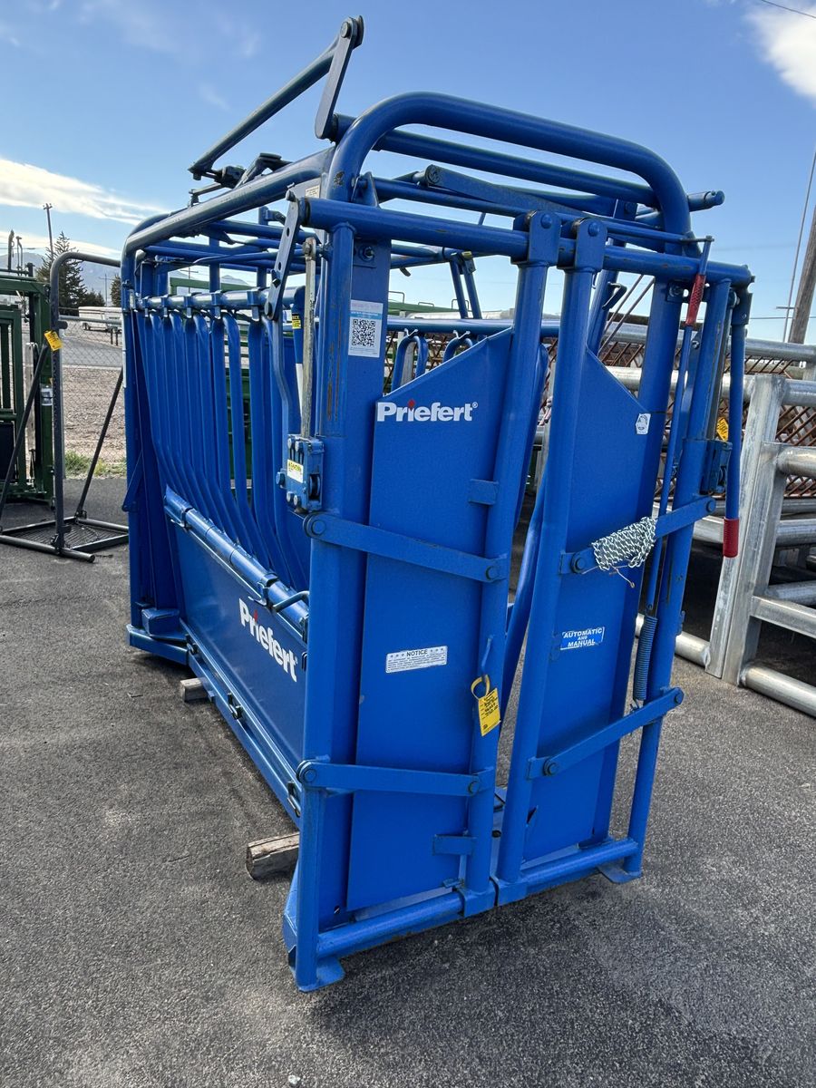Priefert SO4 Squeeze Chute