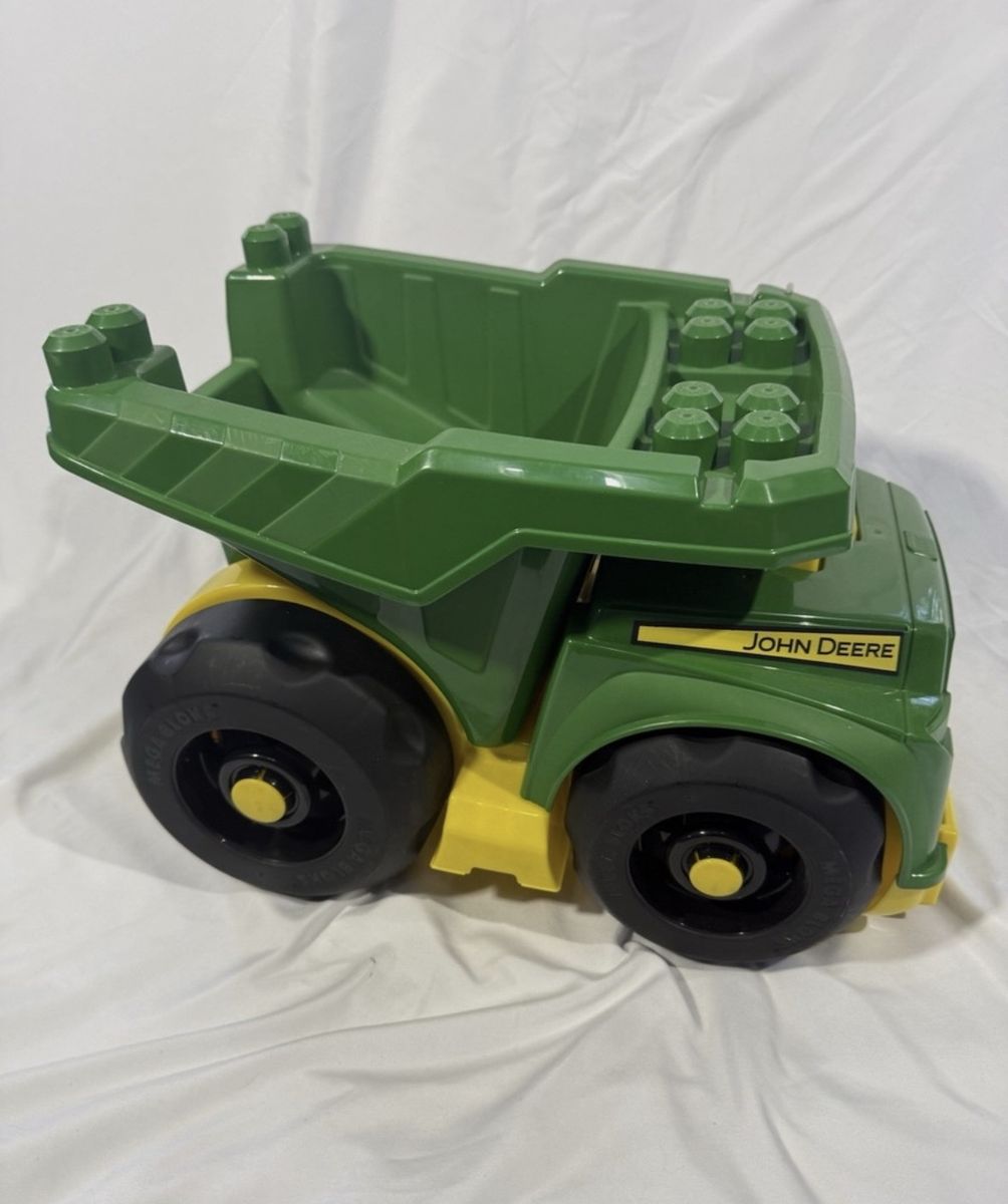 Mega Bloks John Deere Large Dump Truck · Block Buddies DBL30 Ages 2+ NWT