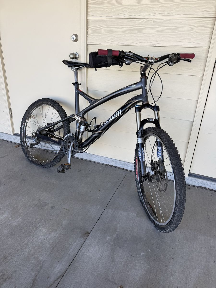 Specialized Stumpjumper FSR Mountain Bike - Full Suspension, Fox Shocks, Shimano Drivetrain