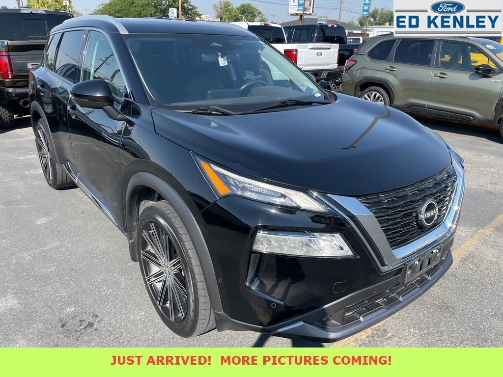 2022 Nissan Rogue SL