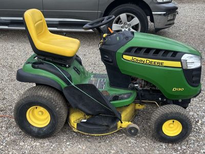 John Deere Riding Lawnmower