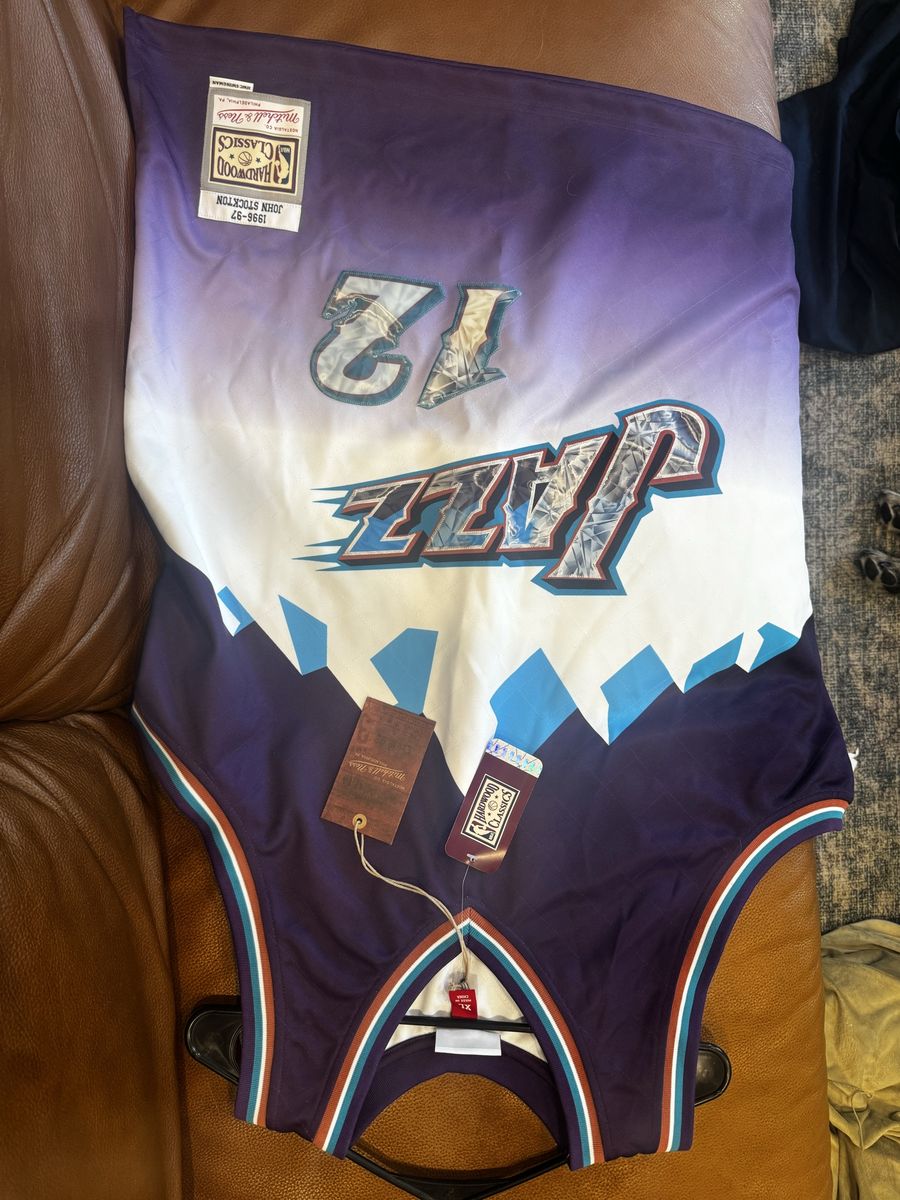Mitchell & Ness John Stockton Utah Jazz 1996-97 Hardwood Classics NBA Jersey - Size XL
