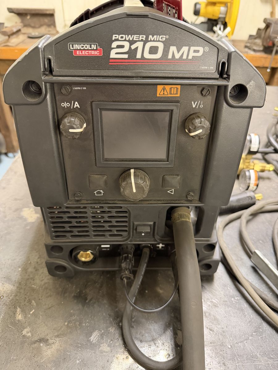 Welder Lincoln 210 power mig