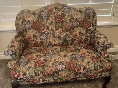 Flowered love seat