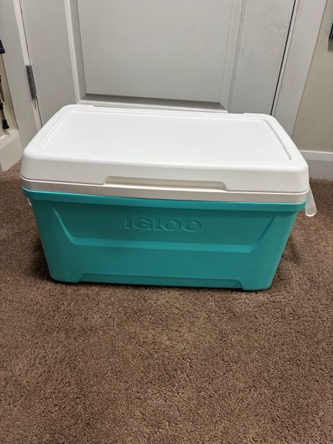 Cooler for camping or picnics