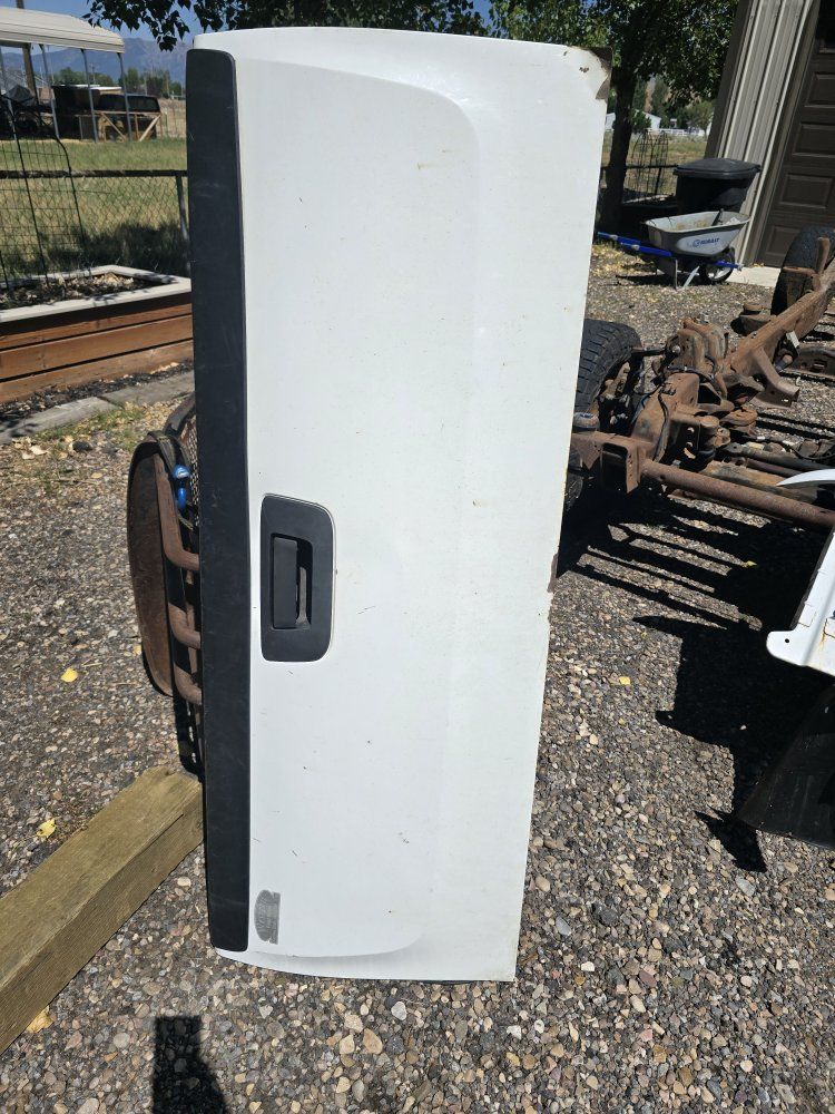 Main image 2