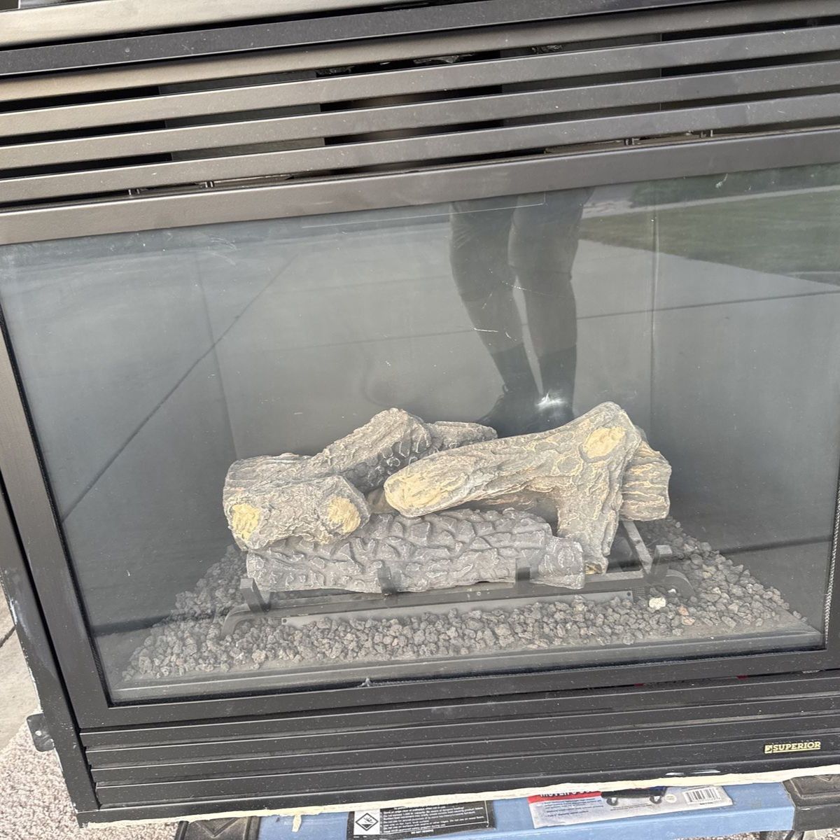Superior Fireplace Insert with Gas Logs - Black Finish DT-500CMN