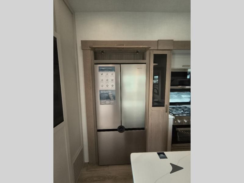 Main image 22
