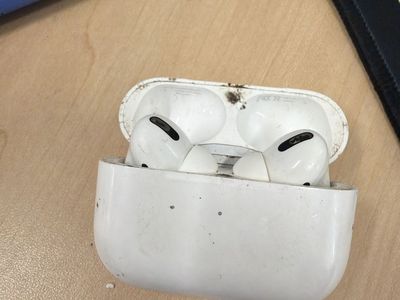 Apple AirPods Pro Wireless Earbuds with Charging Case