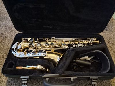 Yamaha Alto Sax Saxophone with Warranty