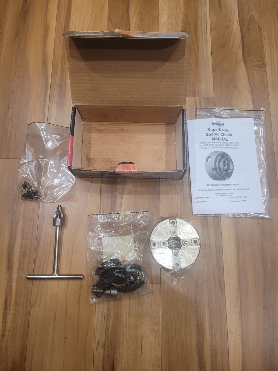 SuperNova Wood Lathe Chuck, New in the Box