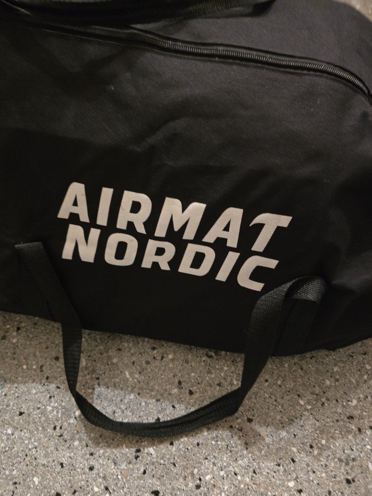 AirMat Nordic Super Electric Pump & Inflatable Mat - Grey/Black