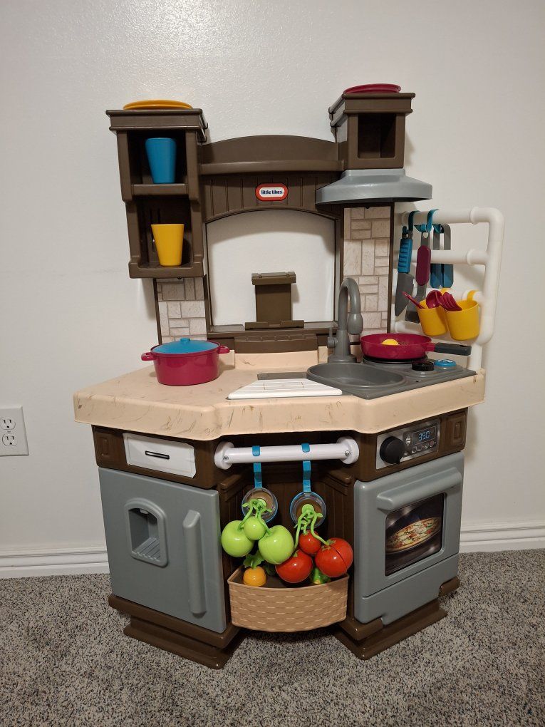 Little Tikes Kids Kitchen