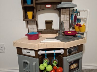 Little Tikes Kids Kitchen