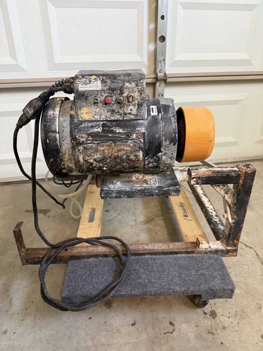 Main image 3
