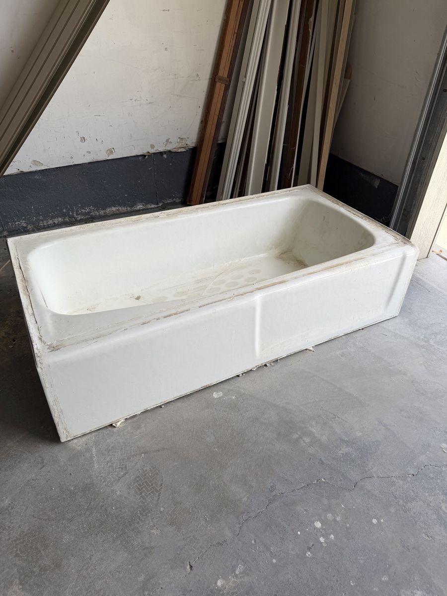 Used White Bathtub - Standard Size
