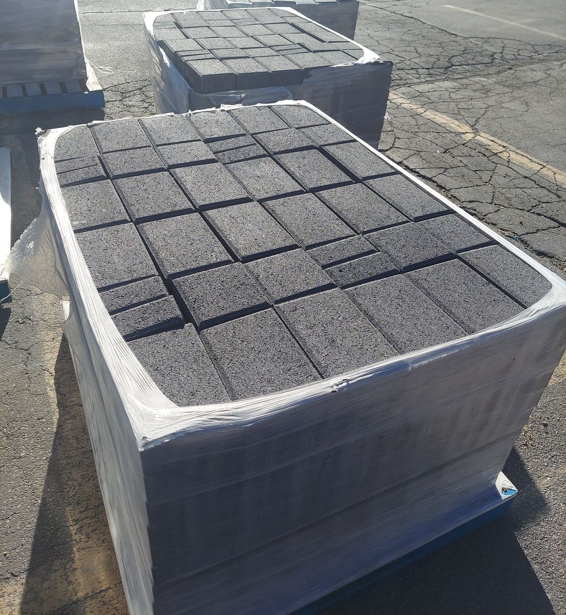 BLACK 3PC PAVERS