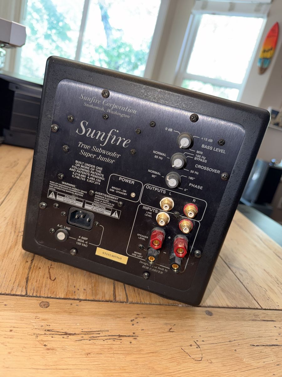 Sunfire true subwoofer super Junior. Box & Amp only. No drivers
