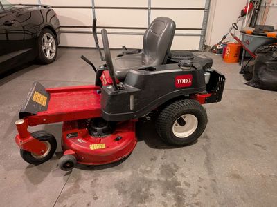 Used Toro Timecutter SS 4225 42-inch zero turn riding mower w/ new battery & mulch kit