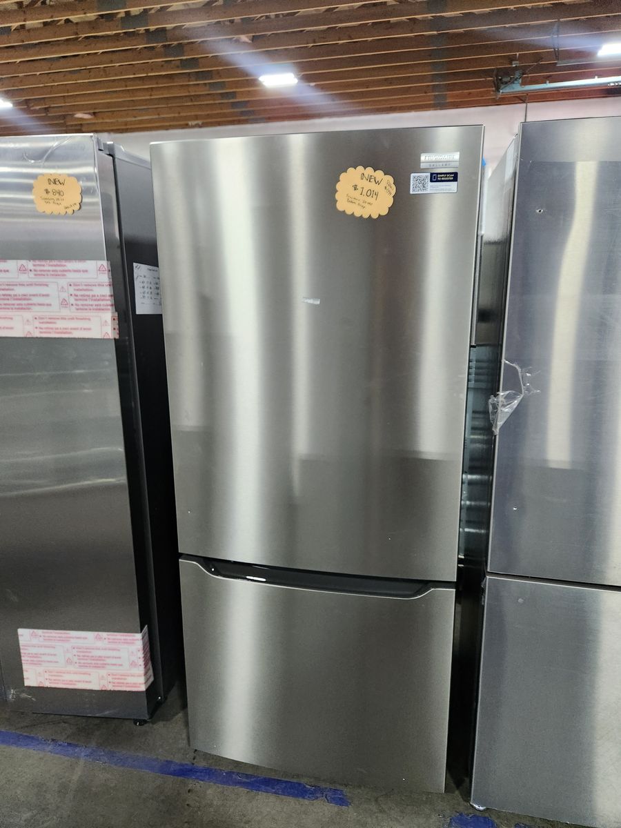 Brand New! Frigidaire Gallery Bottom Freezer Refrigerator Stainless Steel