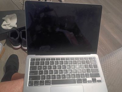 broken screen no charger Apple MacBook Air 13" M1 (Late 2020) Space Gray Laptop - A2337, 256GB SSD, 8GB RAM with Case