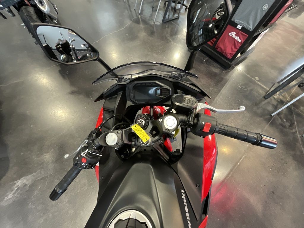 2025 Kawasaki Ninja® 500 ABS Passion Red/Metallic Flat Spark Black