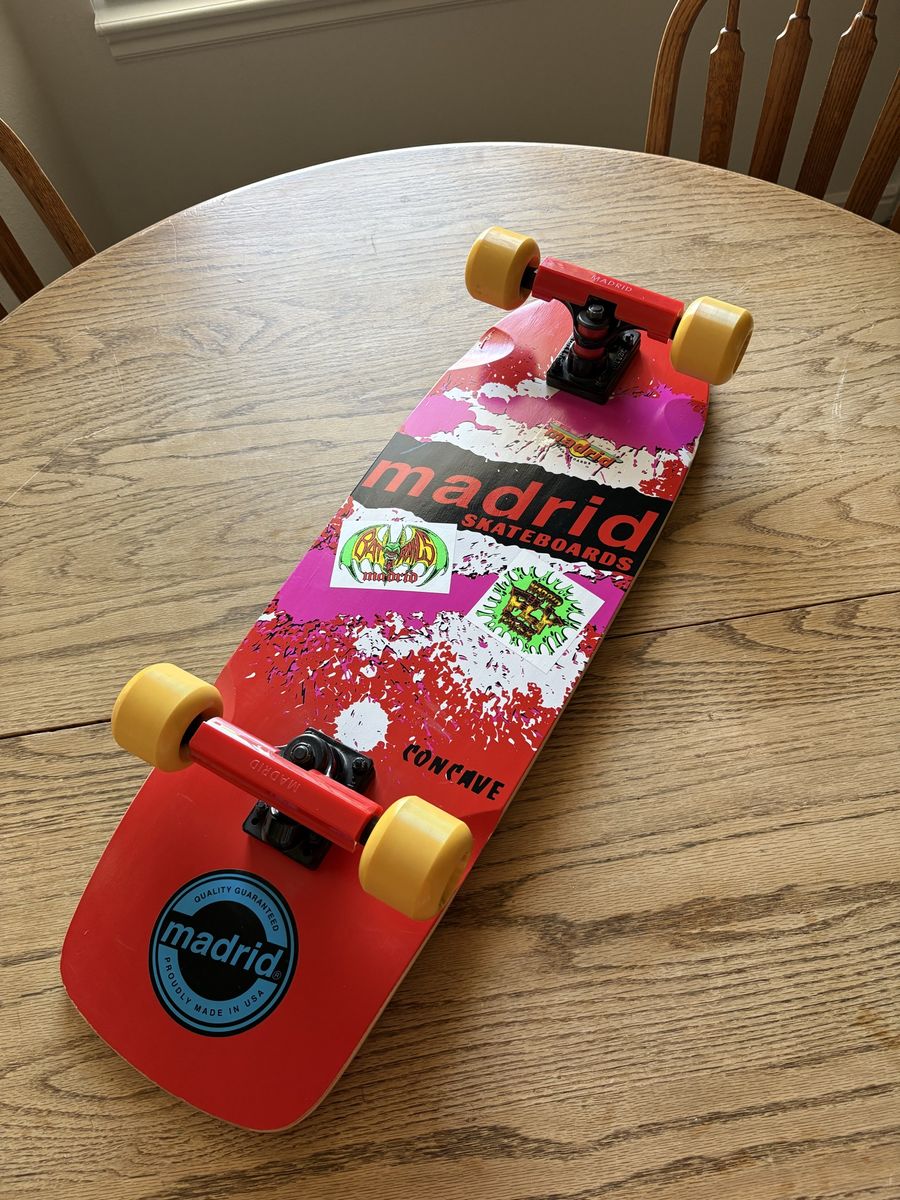 Madrid Stranger Things Max Skateboard