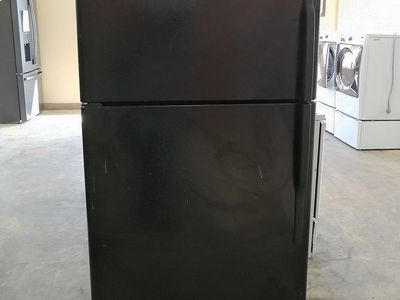 22 cf Top Freezer Refrigerator~90 Day Guarantee