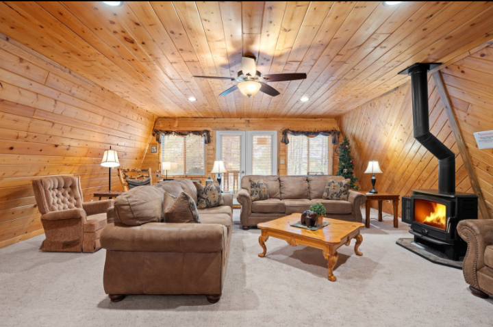 Main image 3