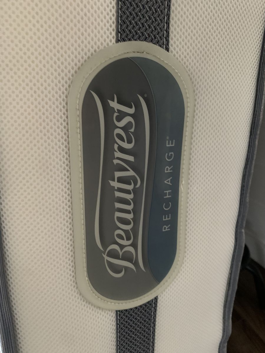 Mattress & box springs