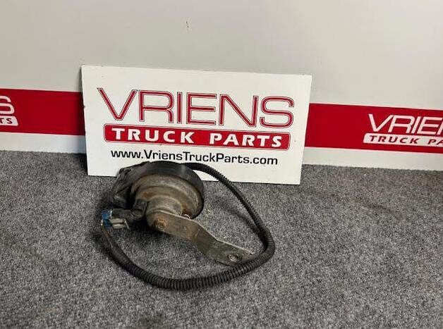 FIAMM 55306-AM80S SINGLE TONE HORN W/ BRACKET AND TUBE ATTACHED