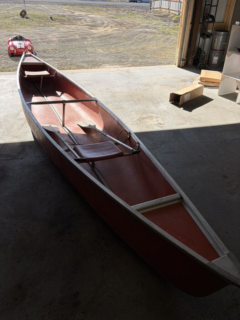 Coleman Canoe 17ft