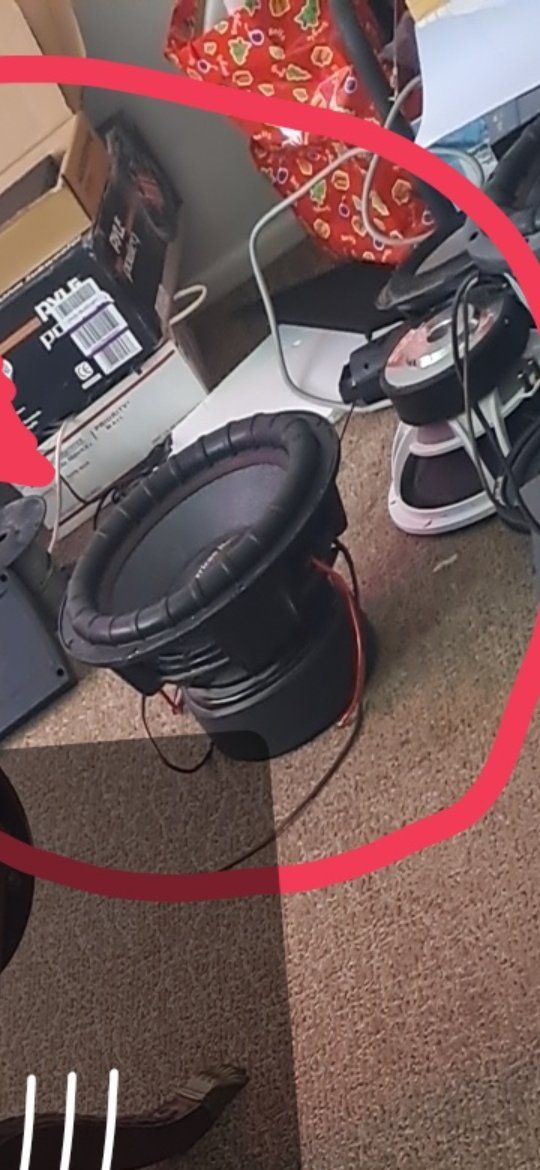 Monster Bass " The Godfather 15" 6000 watts subwoofer about 100 lbs