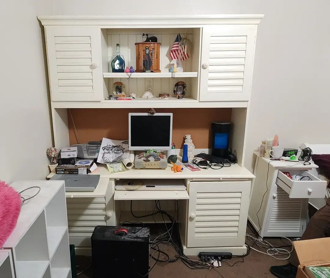 Free desk