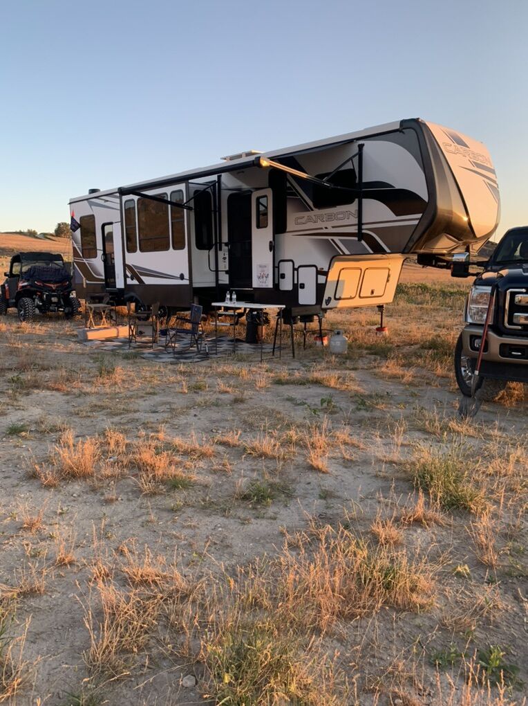 Keystone Carbon 348 Toy Hauler