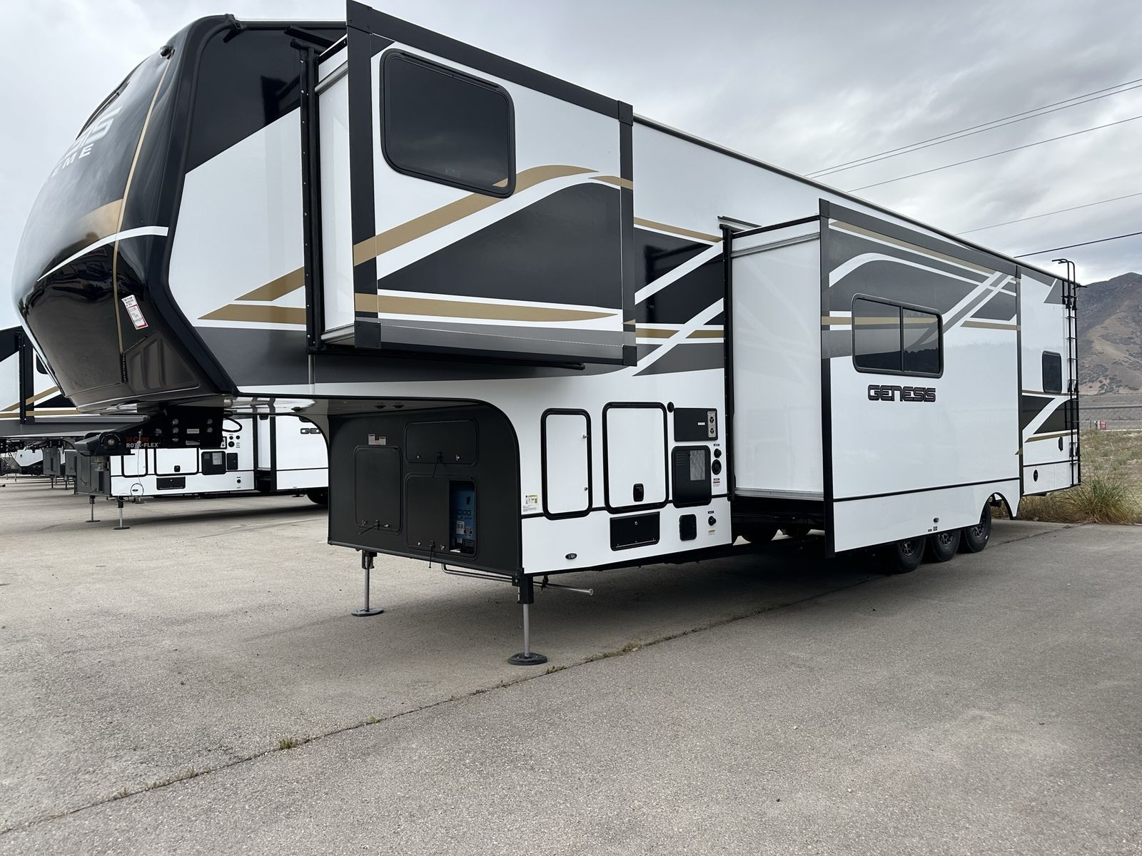 2027 Genesis Supreme GCK405
