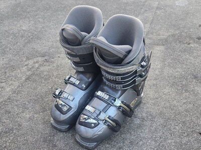 Women's Nordica Mondo 24 Ski Boots Sz. 6.5-7 285mm