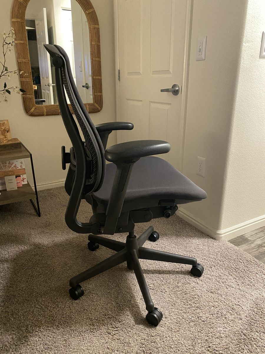 Herman Miller Celle Office Desk Chair  w/ Adjustable Lumbar Support Supports 350 lbs