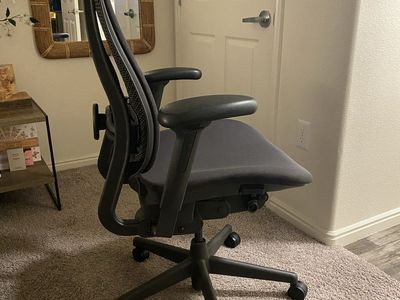 Herman Miller Celle Office Desk Chair w/ Adjustable Lumbar Support Supports 350 lbs