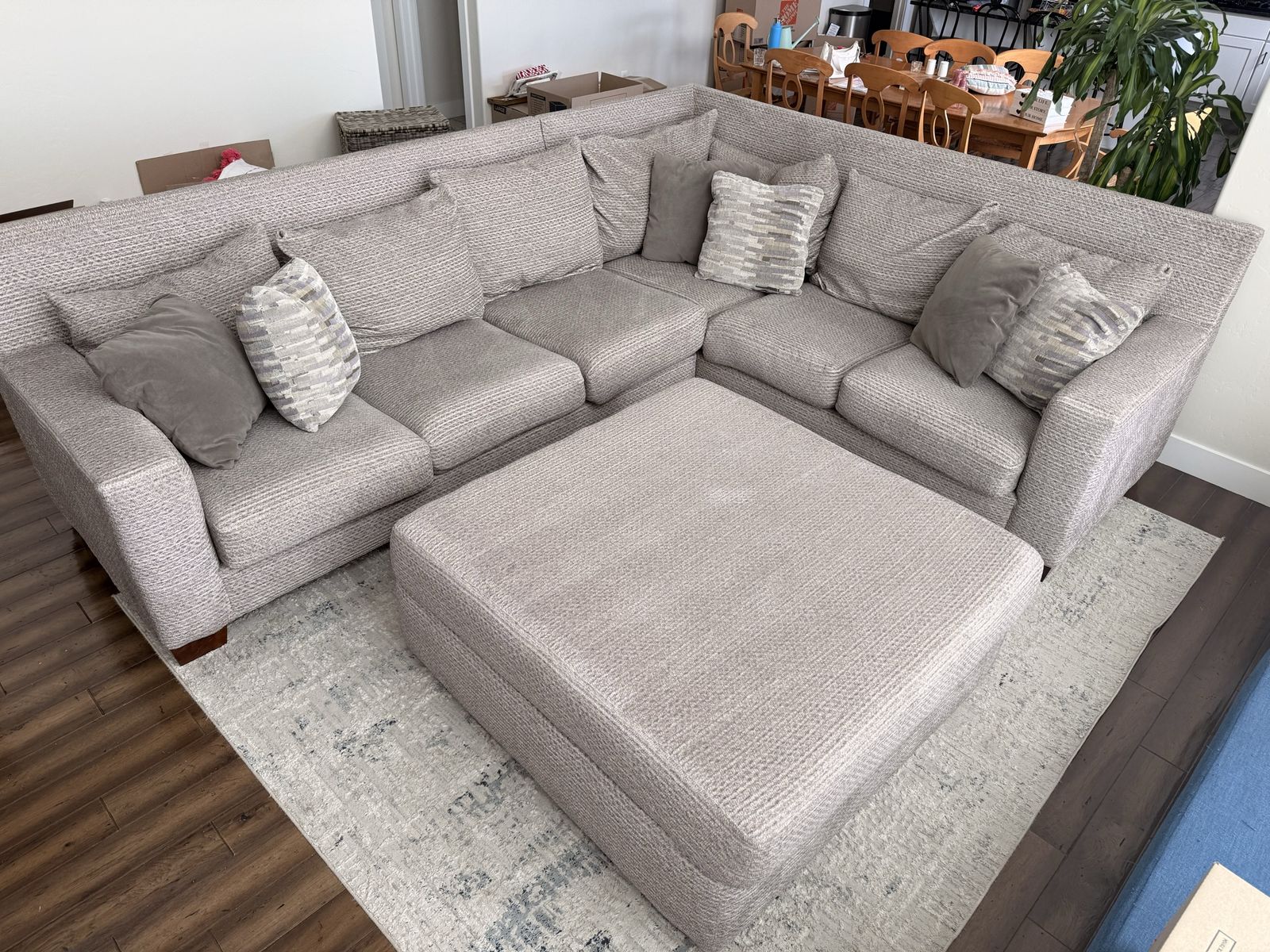 Main image 2