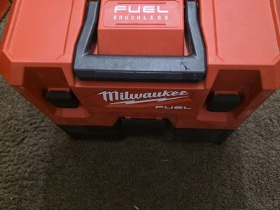 Milwaukee M12 FUEL 12-Volt 1.6 Gallon Cordless Wet/Dry Vacuum (Tool Only)